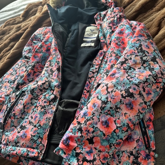 Roxy Girls winter ski jacket size 14/16 - Picture 1 of 2